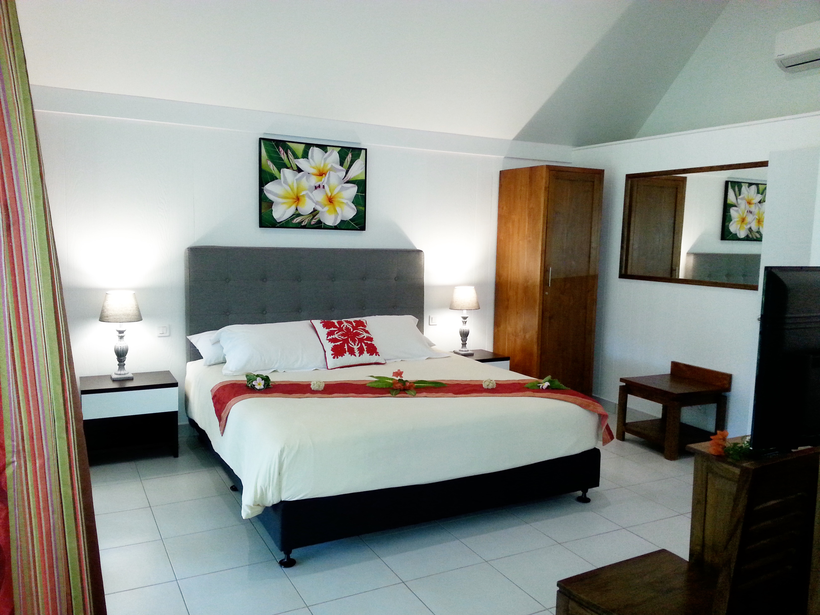 Suite supérieure climatisée avec jardin et kitchenette