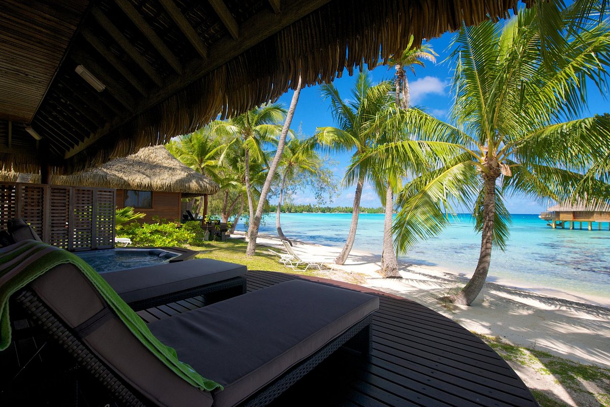 ABF Beach Bungalow with Whirlpool