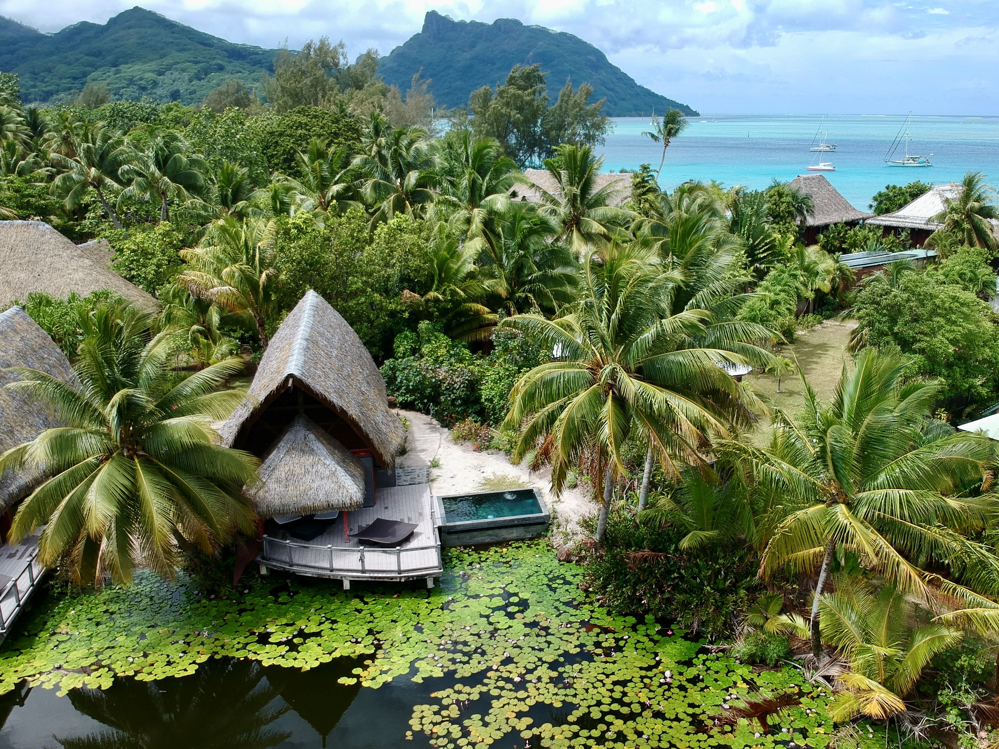 ABF Premium Lake Bungalow & Pool