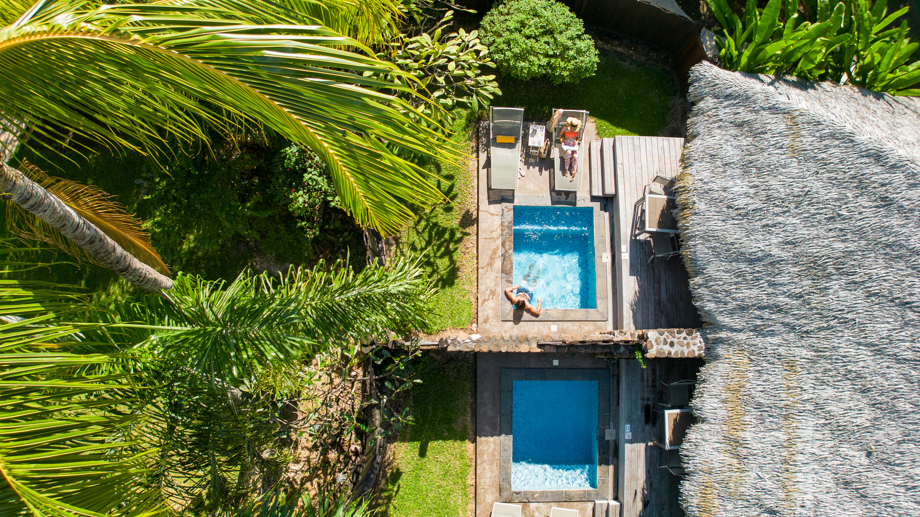 Bungalow avec jardin et piscine ABF