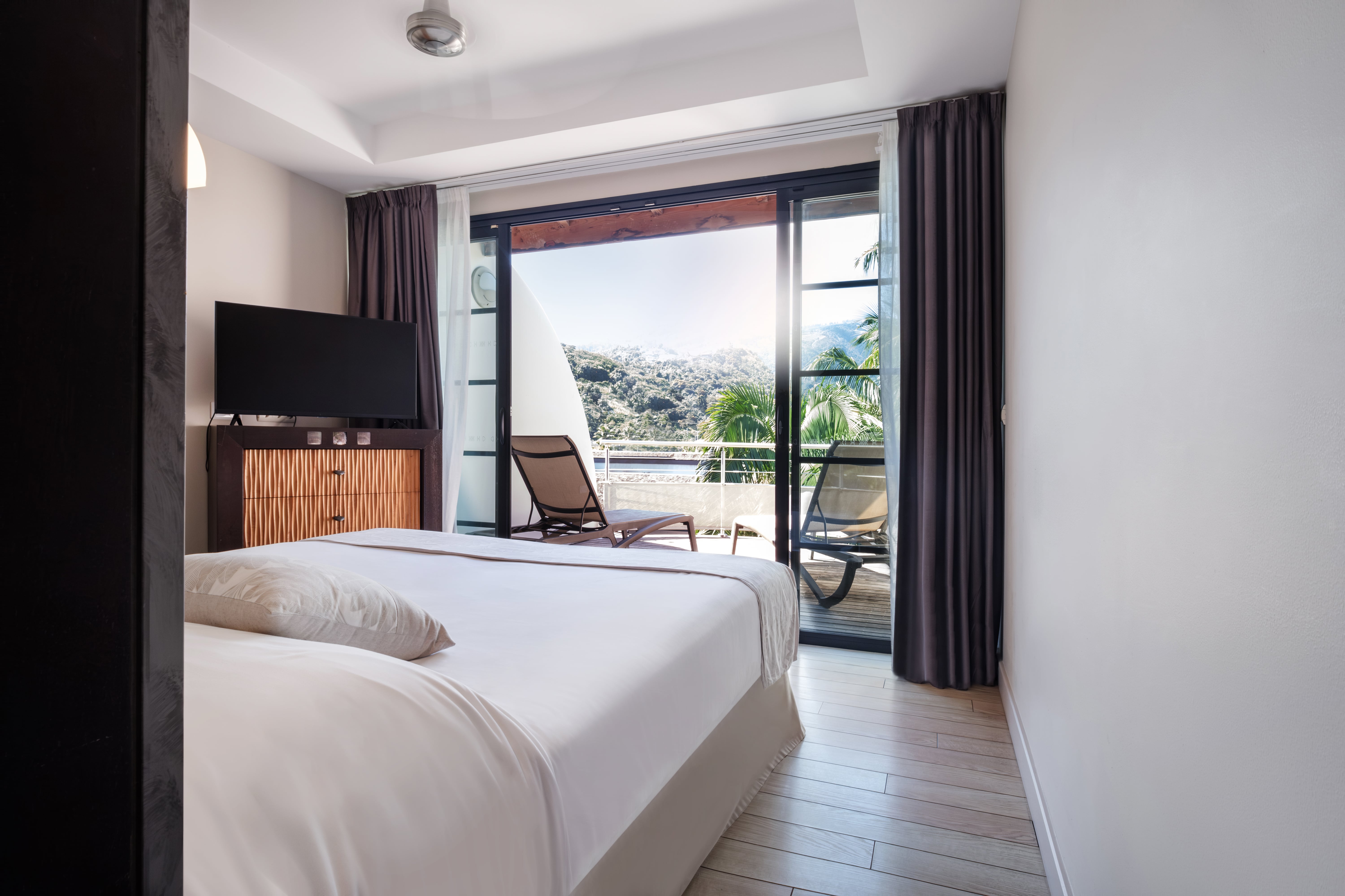1-Bdr Garden View Duplex Suite
