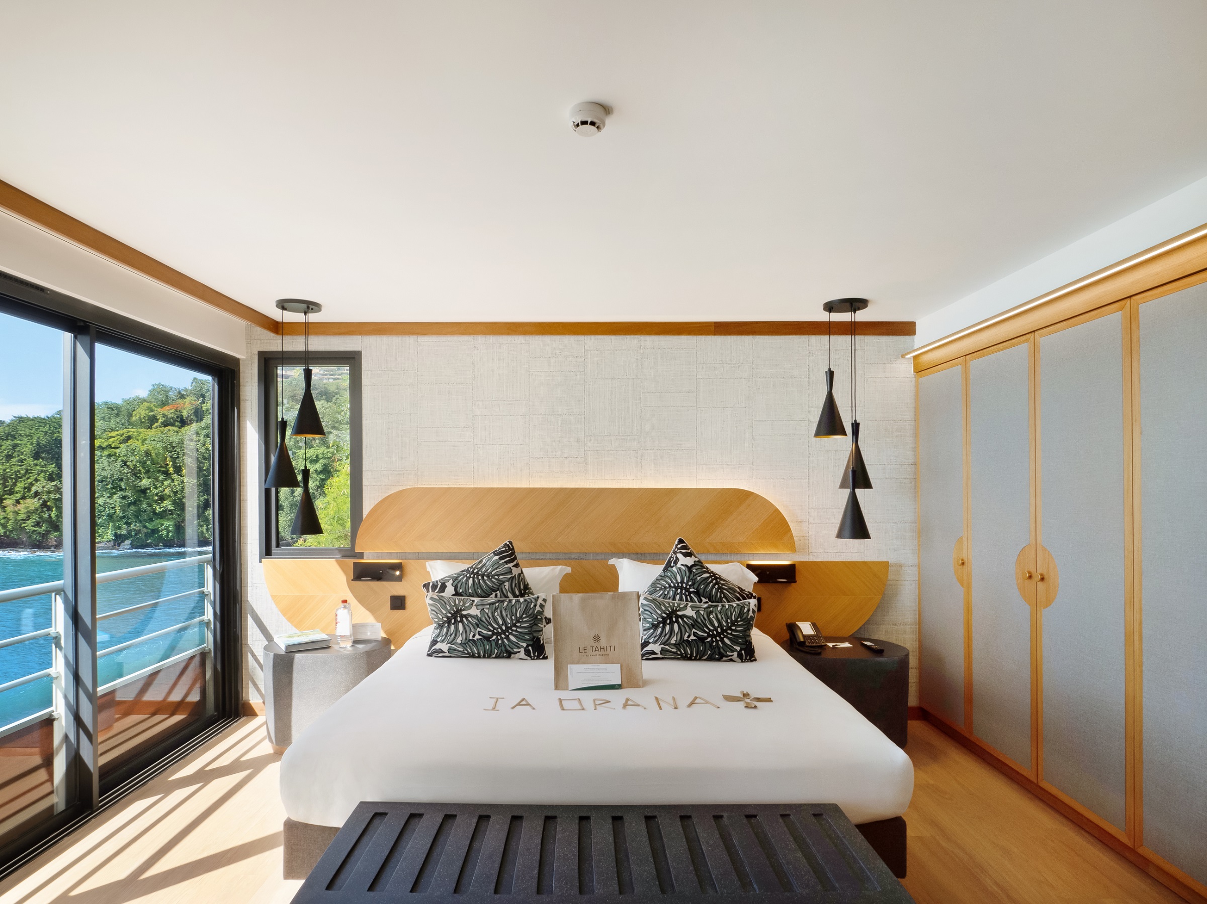 2BR Signature Hot Tub Ocean Front Suite
