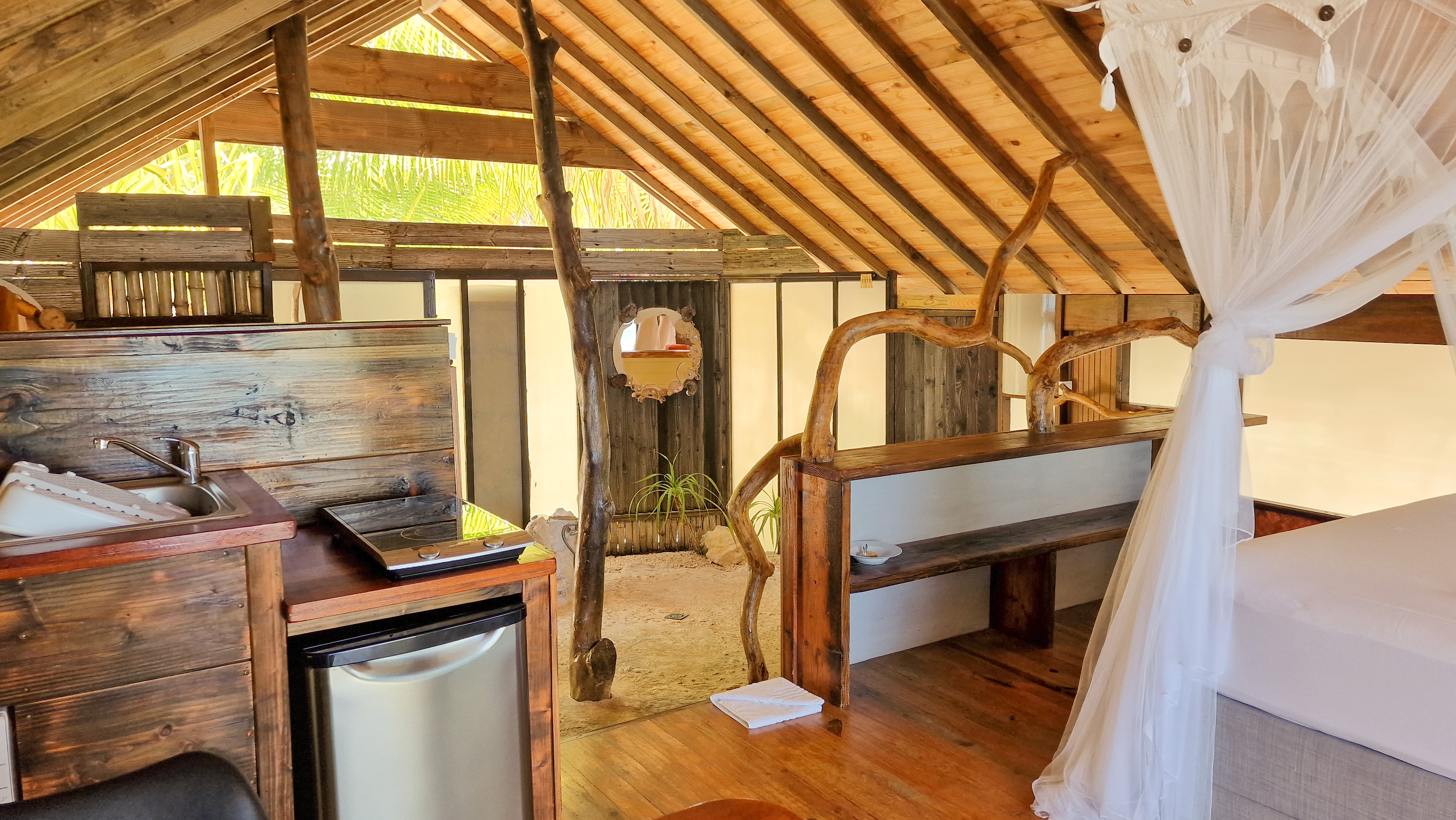 Honeymoon Beach Bungalow Kitchenette & Continental Breakfast