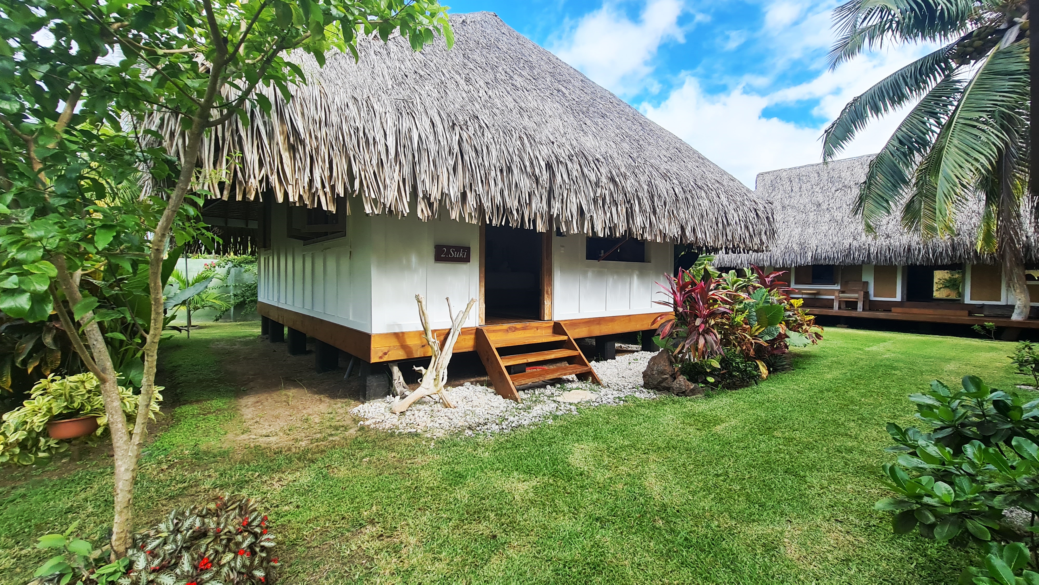 A/C Garden Bungalow Suki