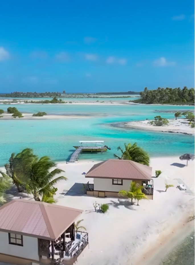 Bungalow Pieds dans l'eau MIKI / KAHAIA