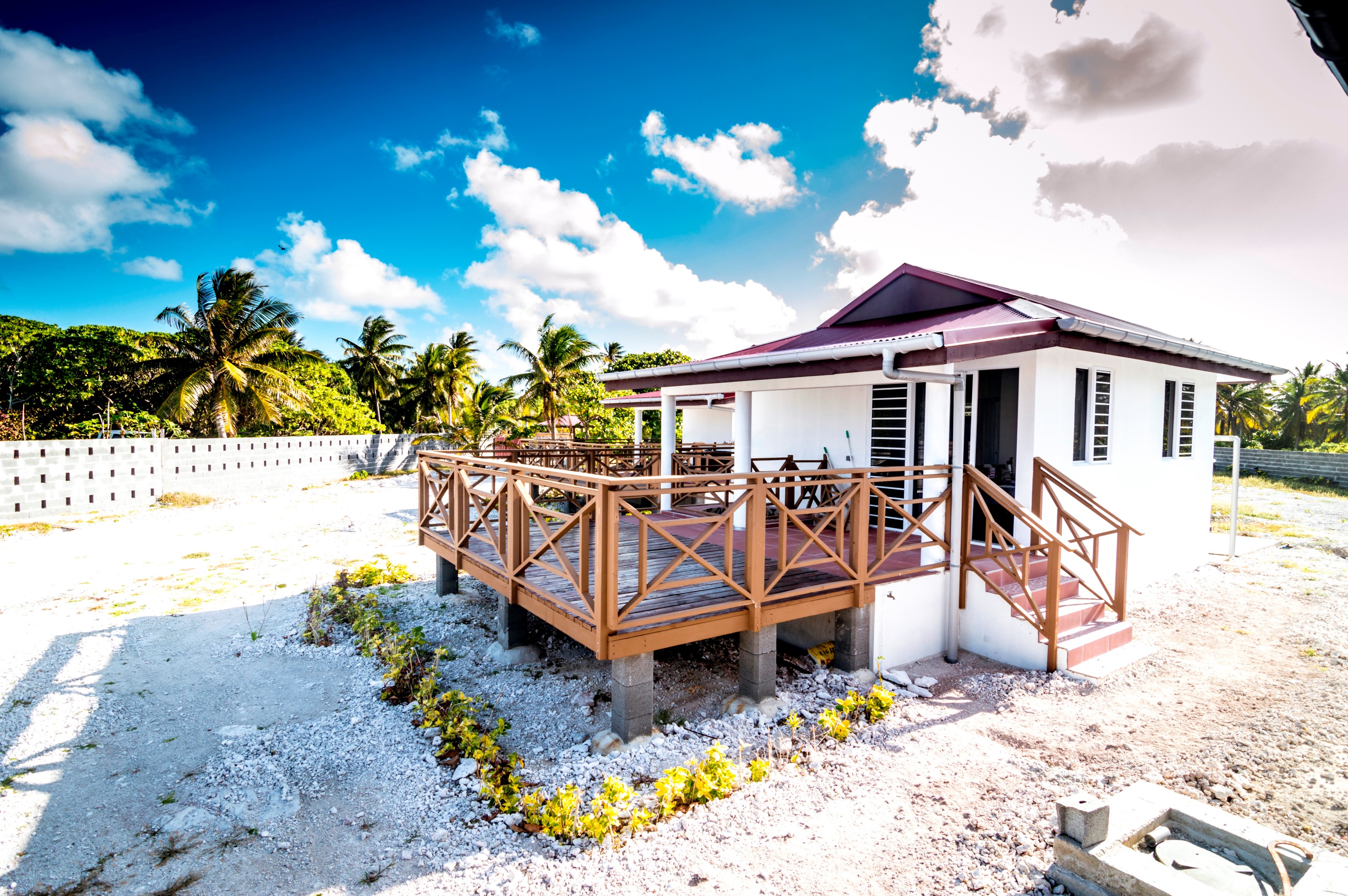 Bungalow Kitchenette & Continental Breakfast